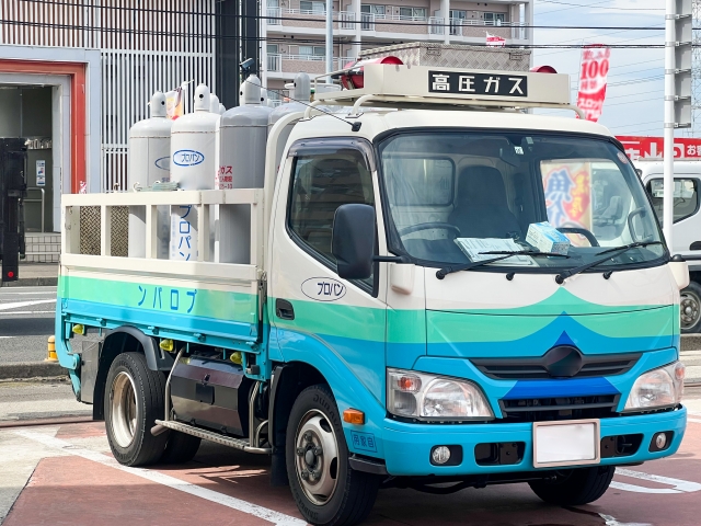 キッチンカー・移動販売で必要なプロパンガスとは？費用相場と使用の 